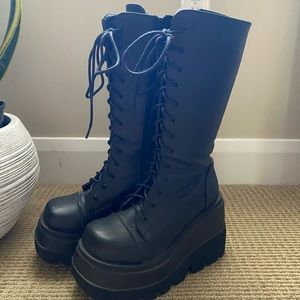 Demonias shaker-72 LIKE NEW!!!